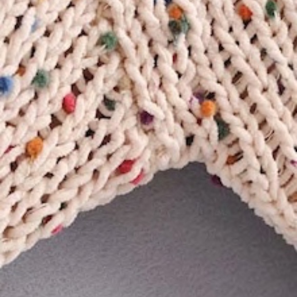 Last ONE-NEW!! Drop Shoulder Frayed Crop Sweater!! - Picture 5 of 7